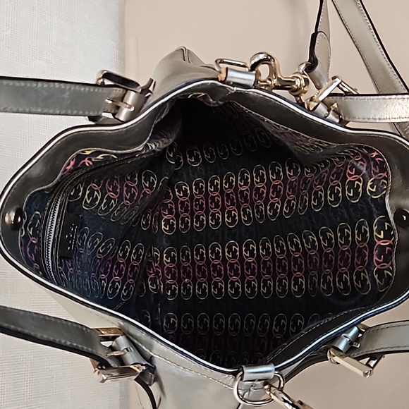 ⚡️Flash Sale $225 with 1.99 Shipping⚡️Vintage Hobo Bag in Metallic Gold - Picture 13 of 13